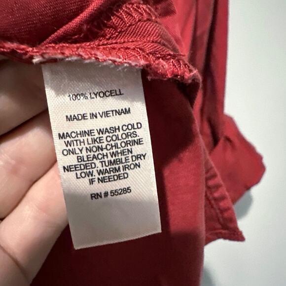 Express button down shirt Women's Size Medium - Picture 5 of 5